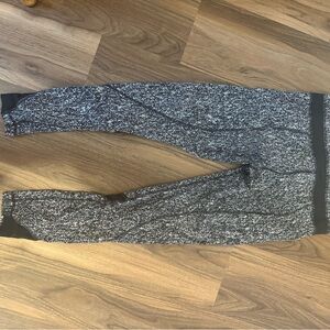 Black and White Lululemon Leggings